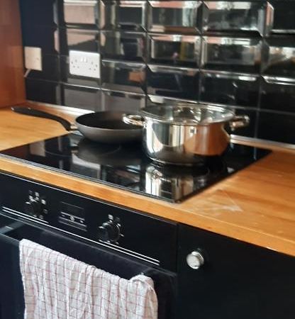 Appartamento Our Guests Are Royal Wellingborough Esterno foto